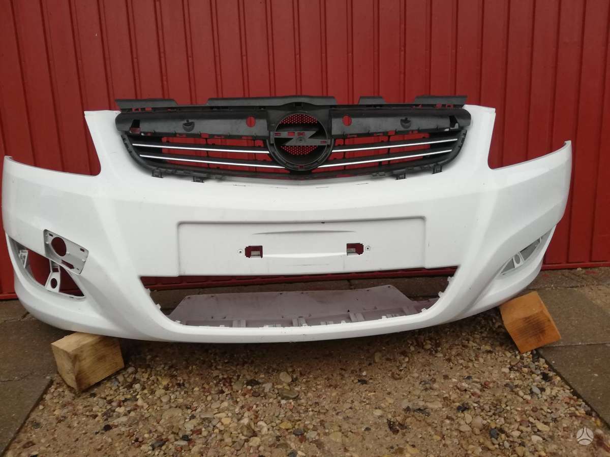 Opel Zafira Pr kapotas sparnai mėlyni ir sidabriniai žibintai pr papras