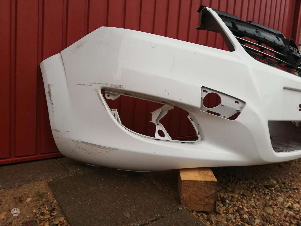 Opel Zafira Pr kapotas sparnai mėlyni ir sidabriniai žibintai pr papras