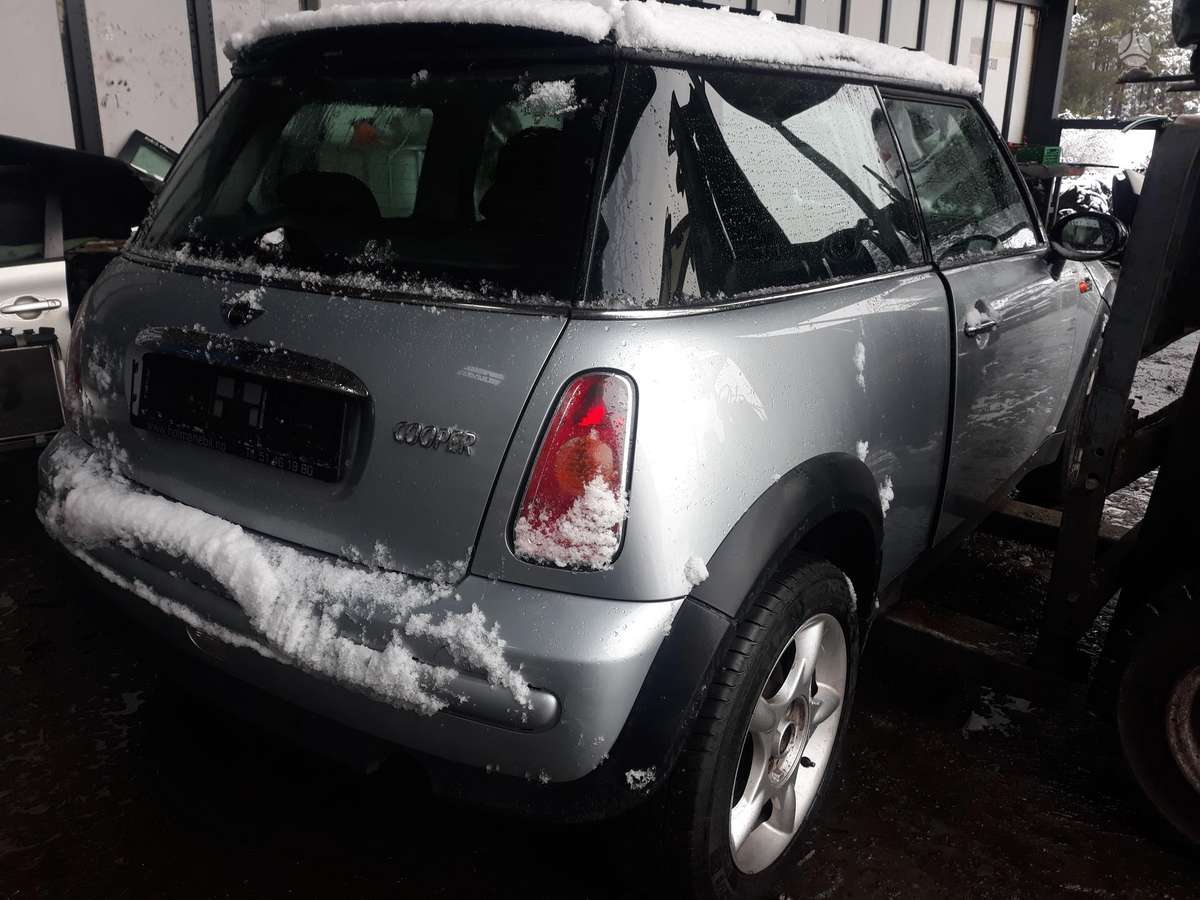 Mini Cooper Turime ir 1 6 turbo