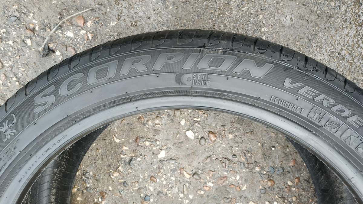 Pirelli, summer 255/40 R20