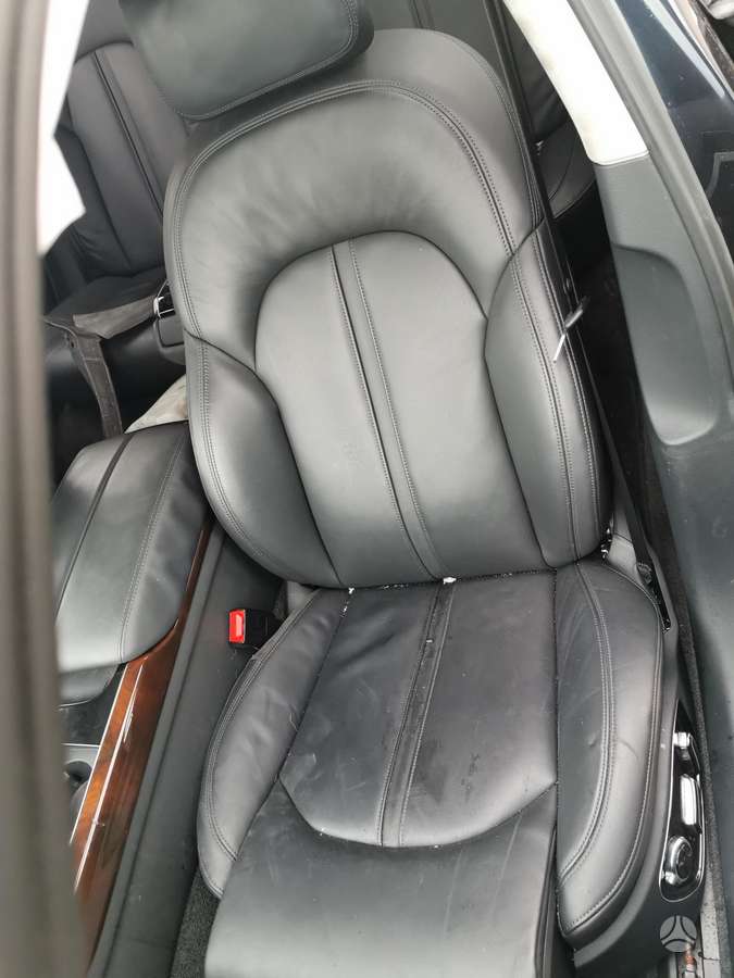 Audi A8 rezerves daļās
