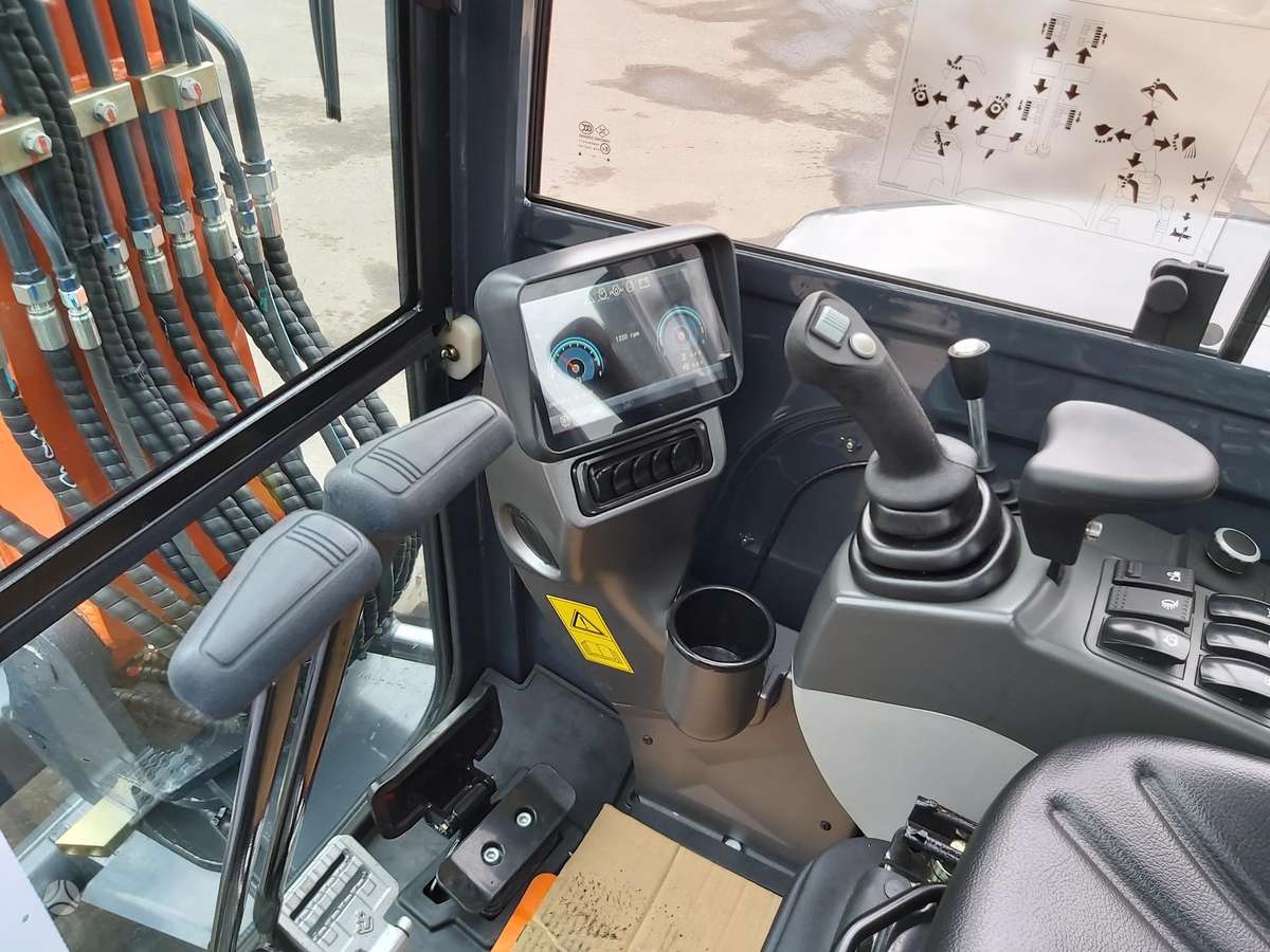 Atlas AC60UF, mini ekskavatoriai