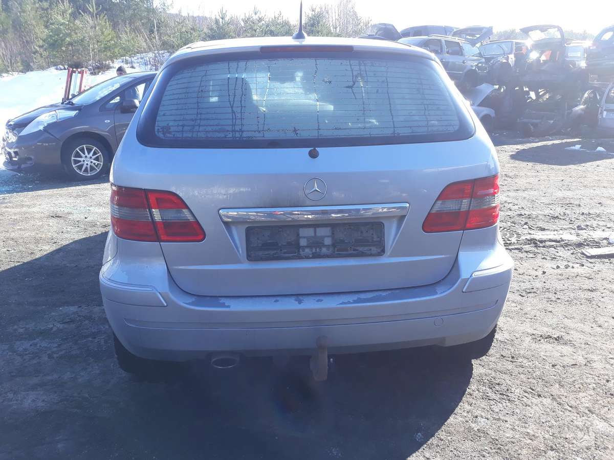 Mercedes-Benz B170