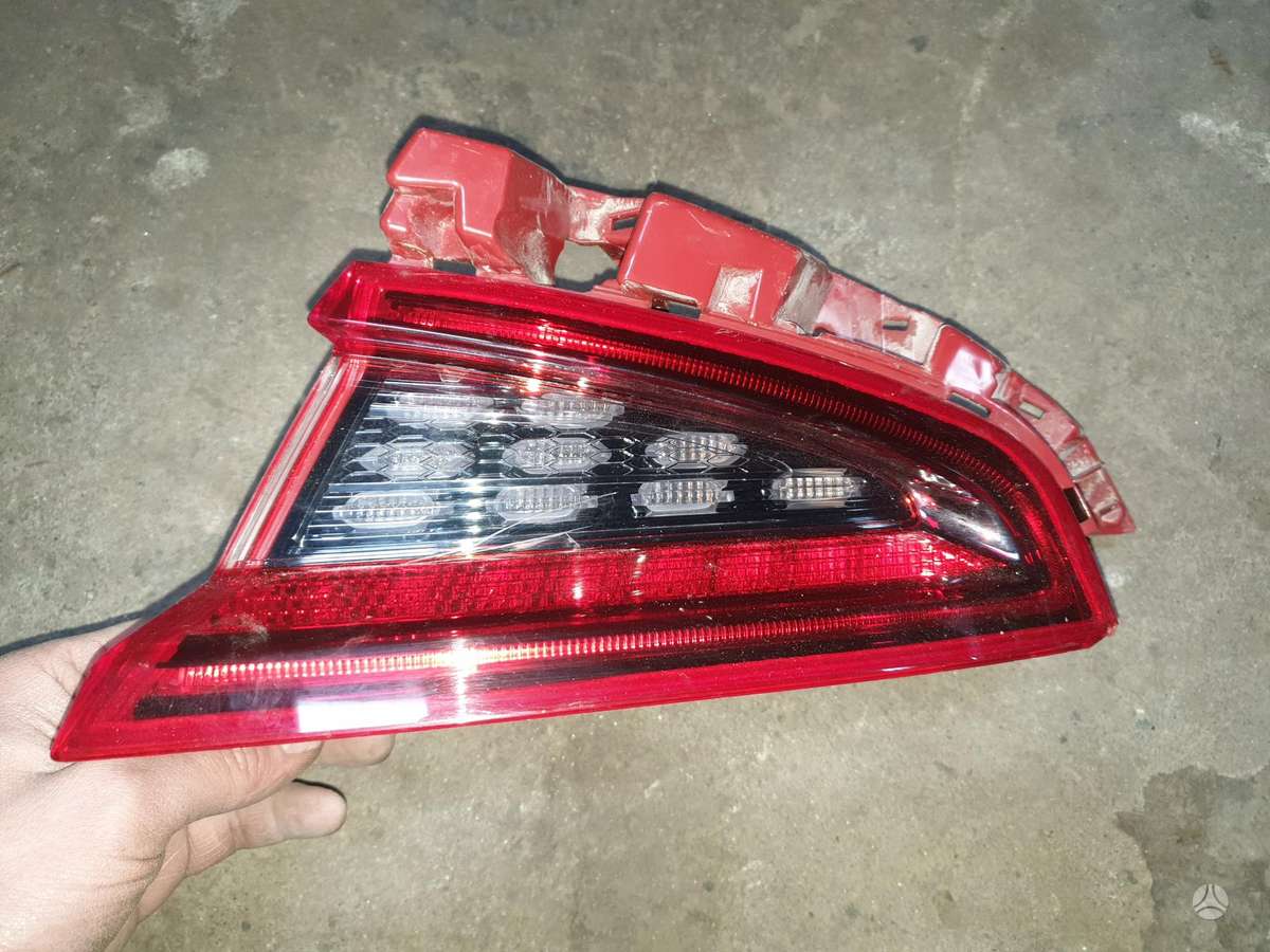 Kia Stinger lights