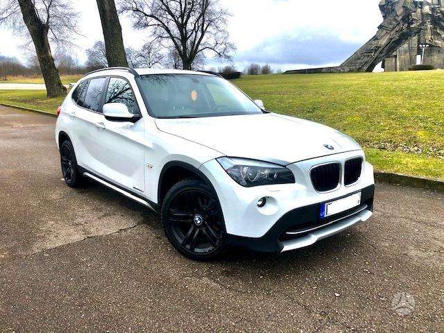 BMW X1, 2.0 l., off-road / crossover