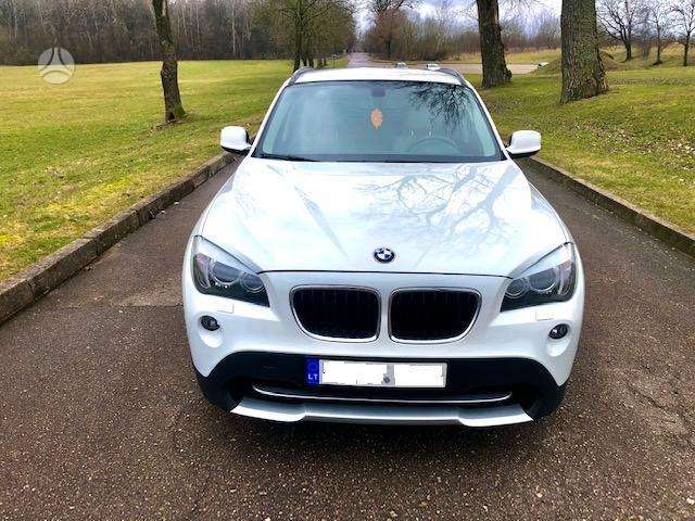 BMW X1, 2.0 l., off-road / crossover
