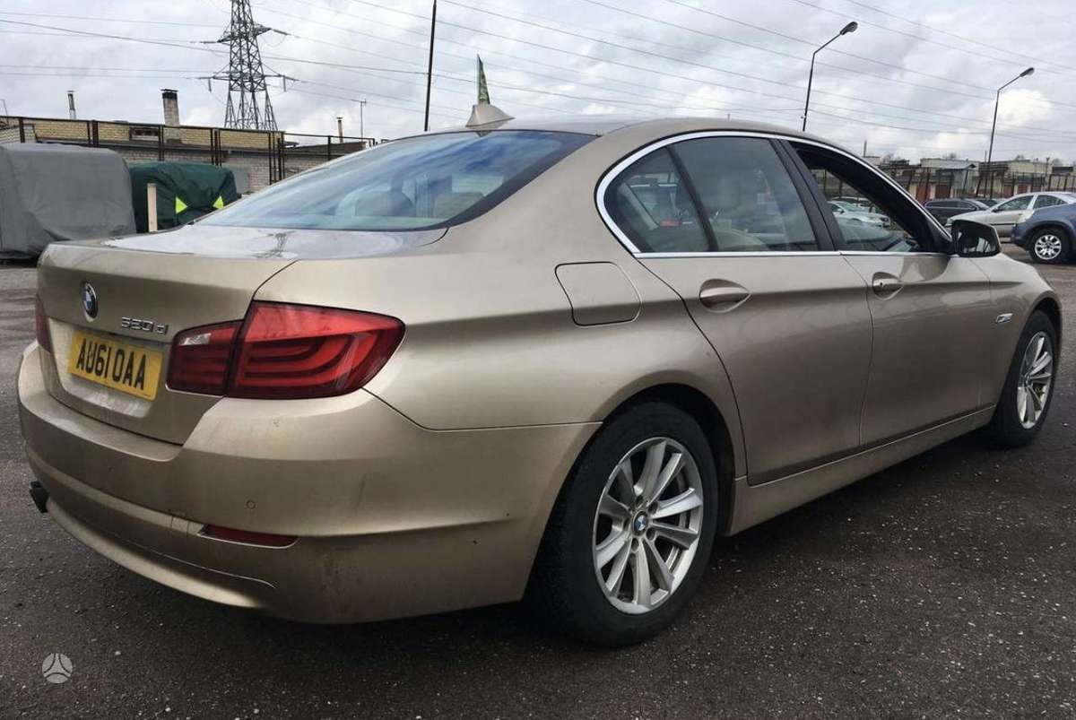 BMW 520 dalimis