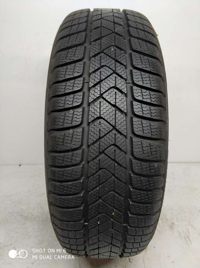 Pirelli Sotto Zero 3 RFT 2025m, winter 225/55 R17