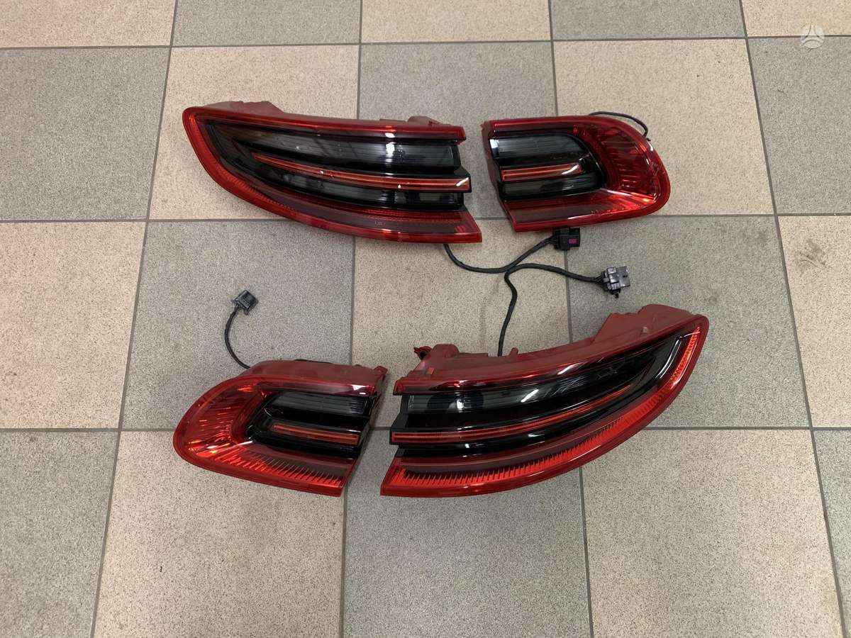 Porsche Macan body parts
