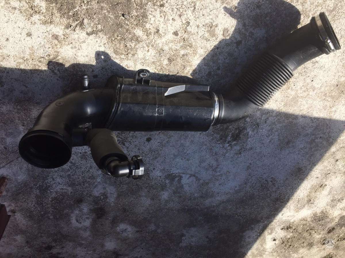 BMW 218 Gran Tourer, BMW F46 F48 8693166, engine parts