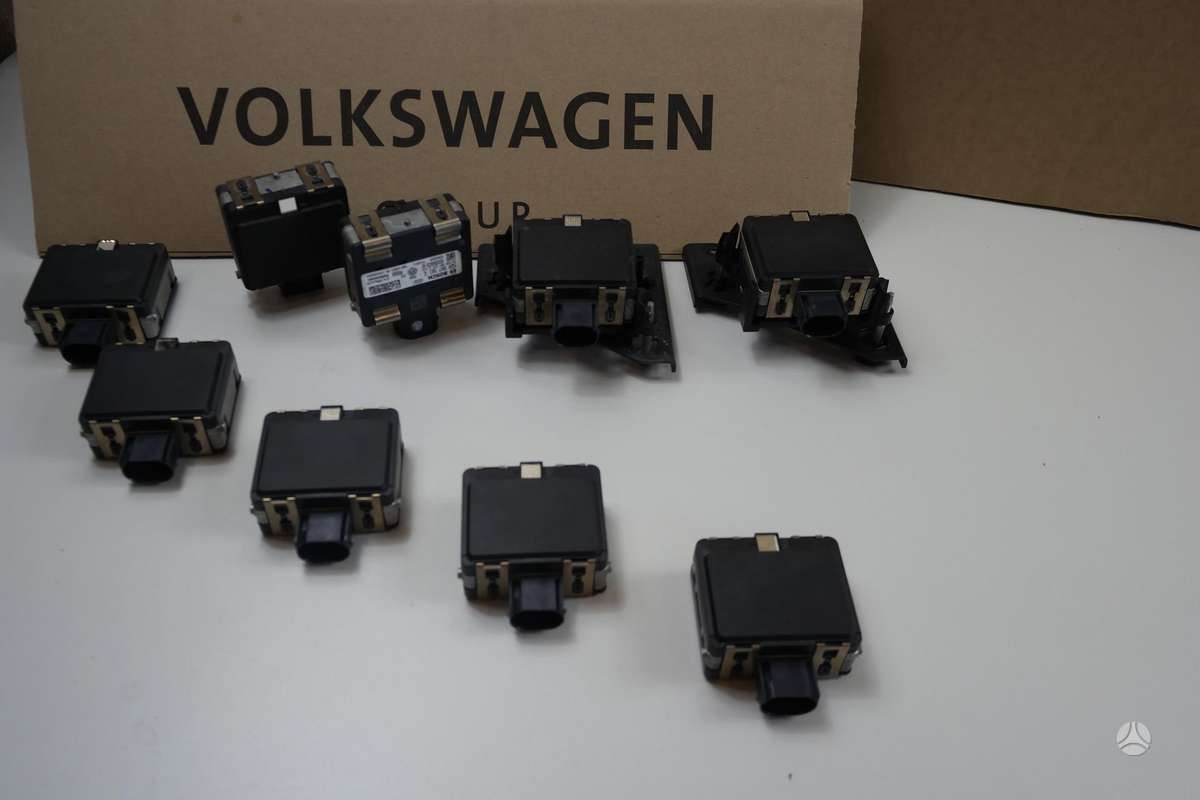 Volkswagen Golf, DURELES KAIP NAUJOS SPALVOS KODAS LC9X, детали салона
