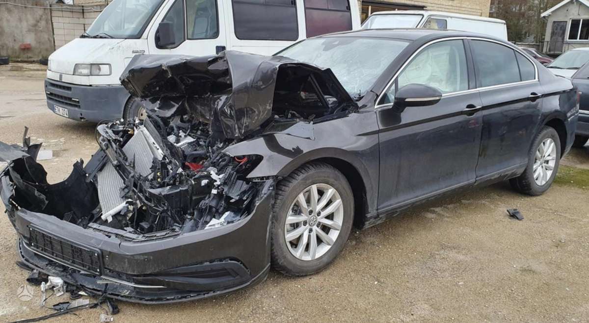 Volkswagen Passat for parts