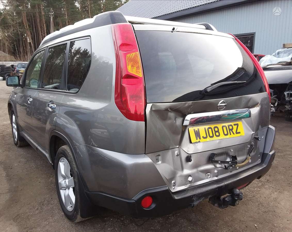 Nissan X-Trail for parts