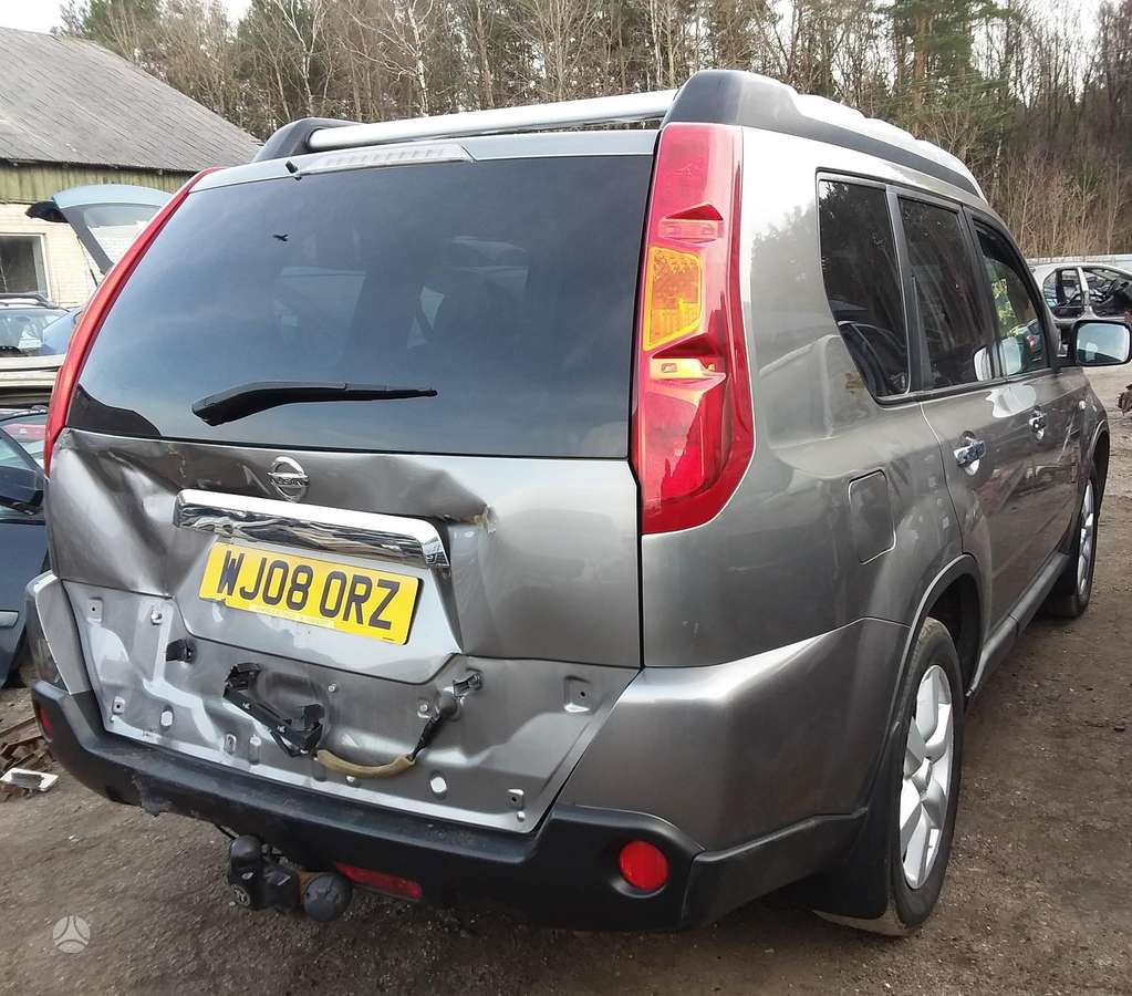 Nissan X-Trail for parts