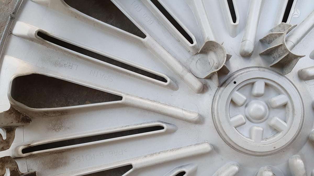 Audi Original, ratų gaubtai, R16