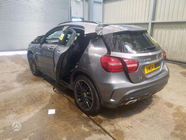Mercedes-Benz GLA250