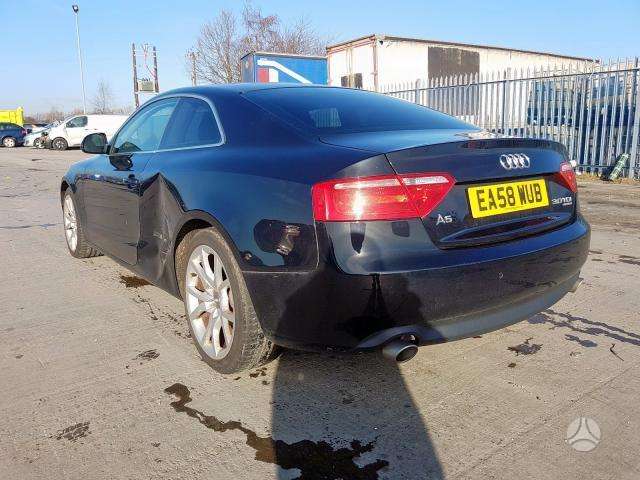 Audi A5 dalimis. Automobilis ardomas dalimis запасные части автомобиля