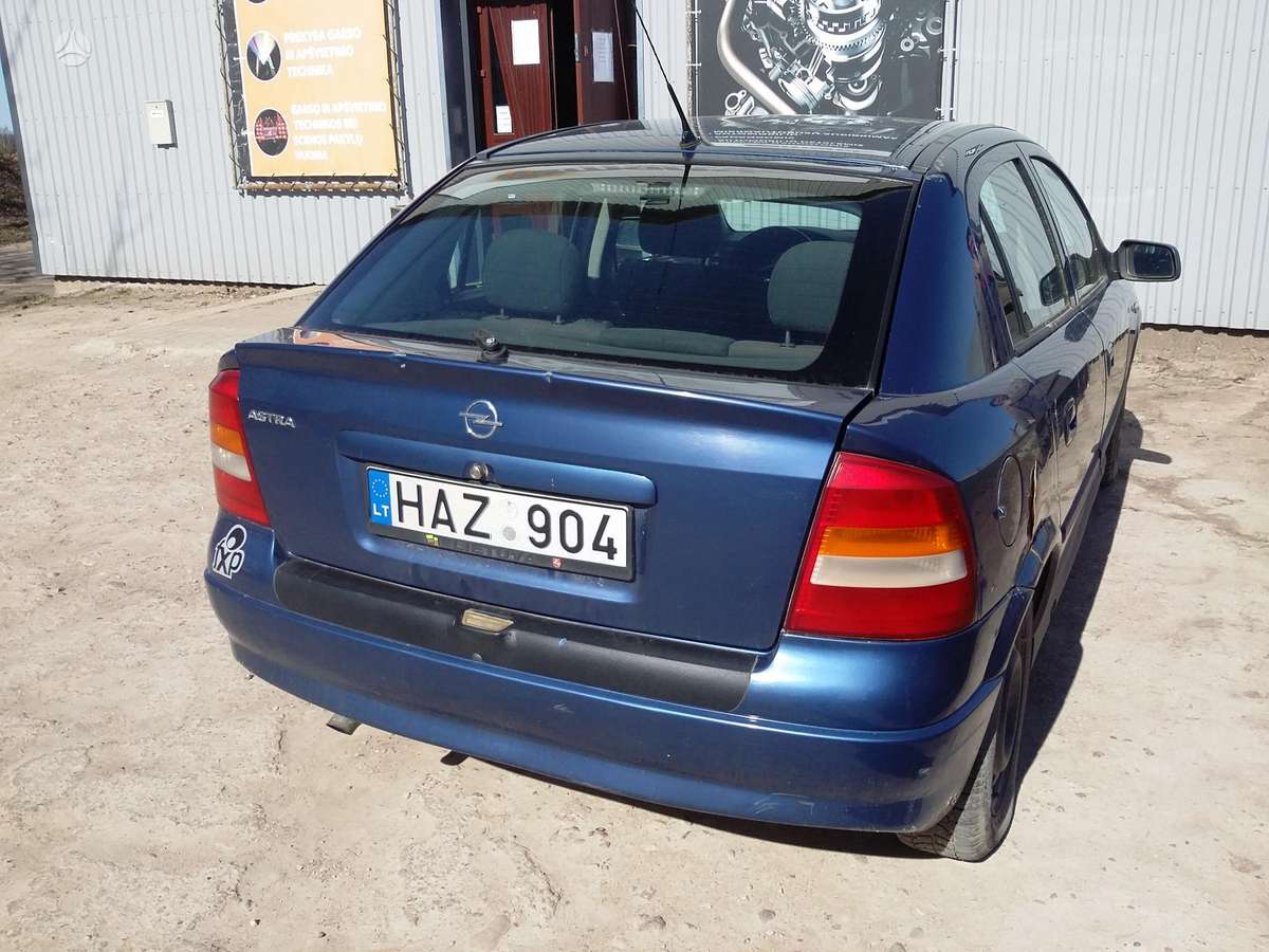 Opel Astra dalimis. Europa dalimis