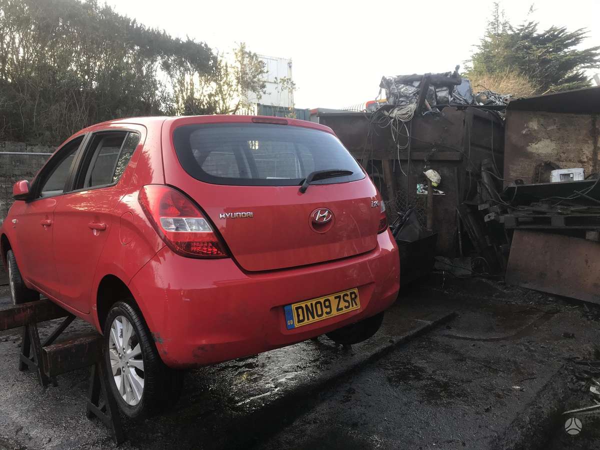 Hyundai i20 for parts