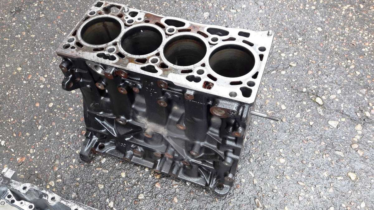 Seat Leon, CRKB, детали двигателя