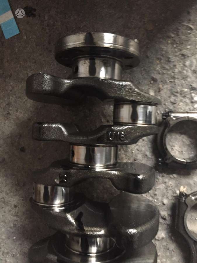 Kia Sportage crankshaft, pistons