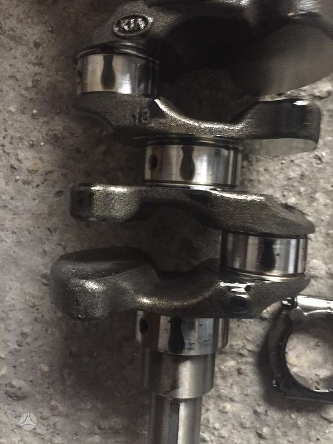 Kia Sportage crankshaft, pistons