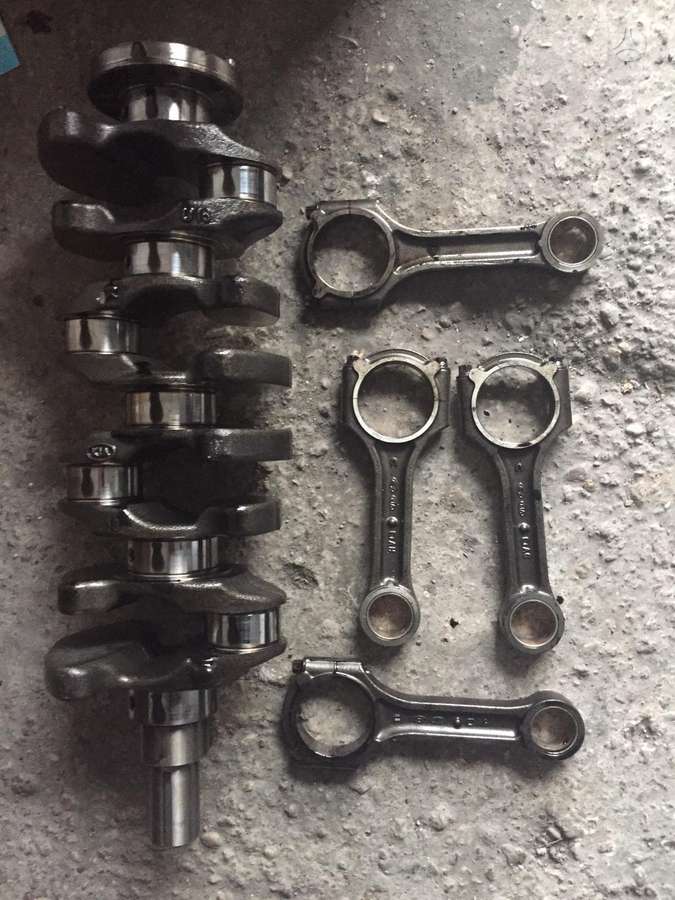 Kia Sportage crankshaft, pistons