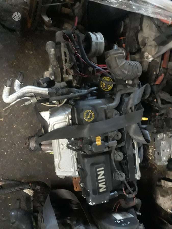 Mini Cooper 1 6 turbo