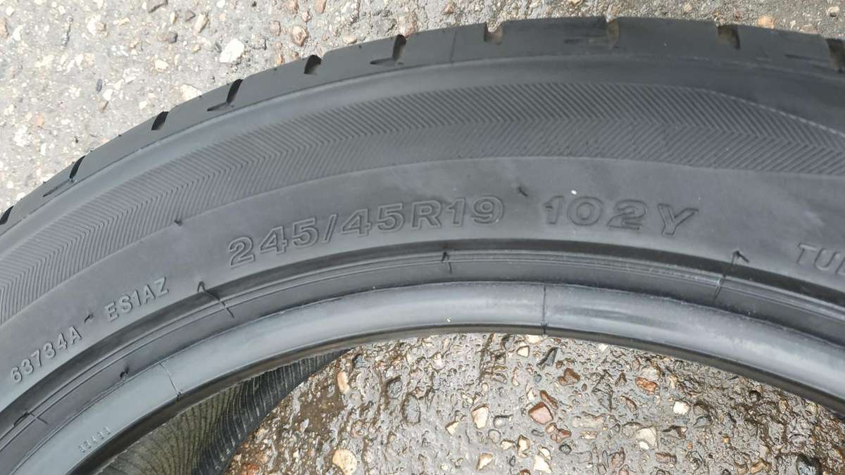 Bridgestone, summer 245/45 R19