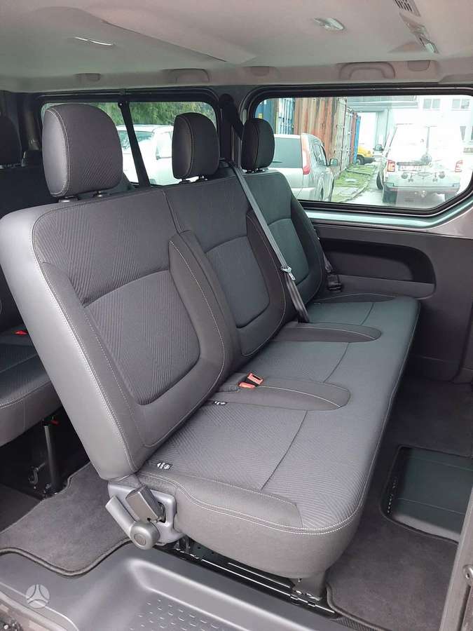 Renault Trafic, passenger minibus