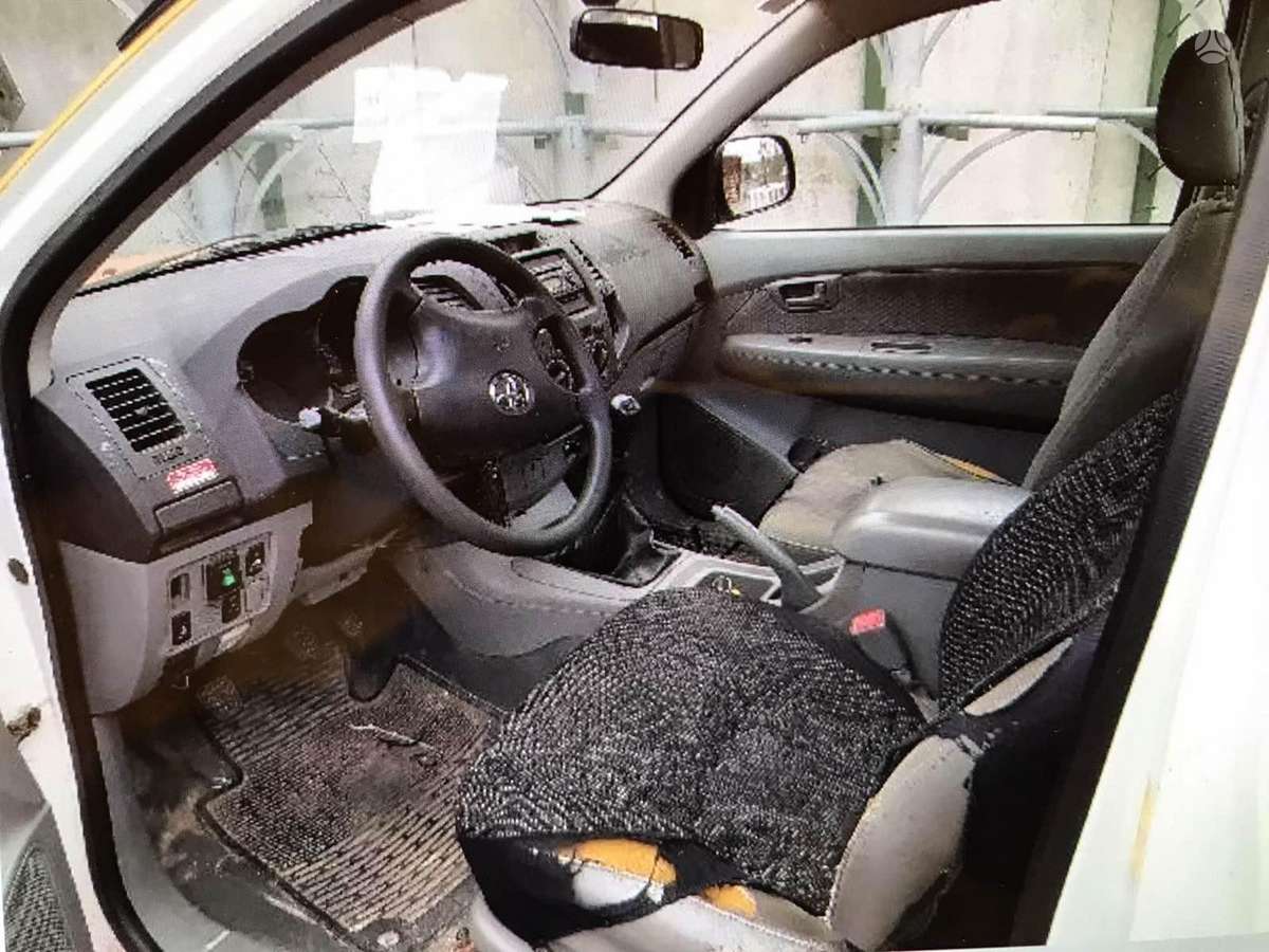 Toyota Hilux