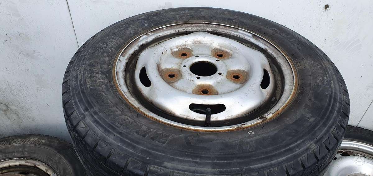 Ford Transit, plieniniai štampuoti, R15