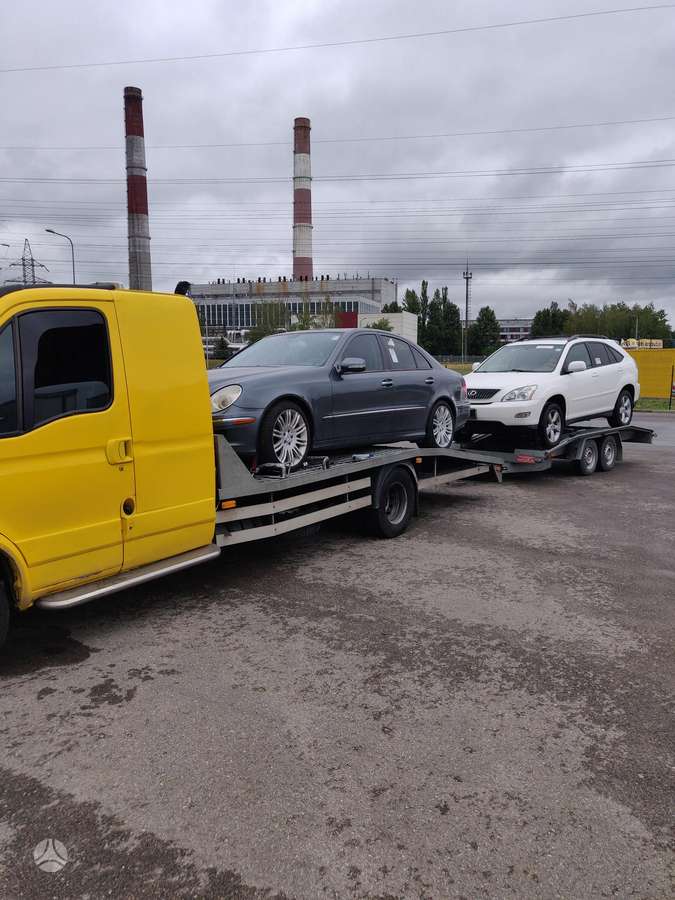 Technine pagalba kelyje. Traliukas Kaune