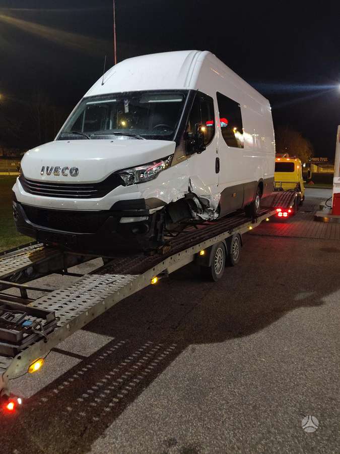 Technine pagalba kelyje. Traliukas Kaune