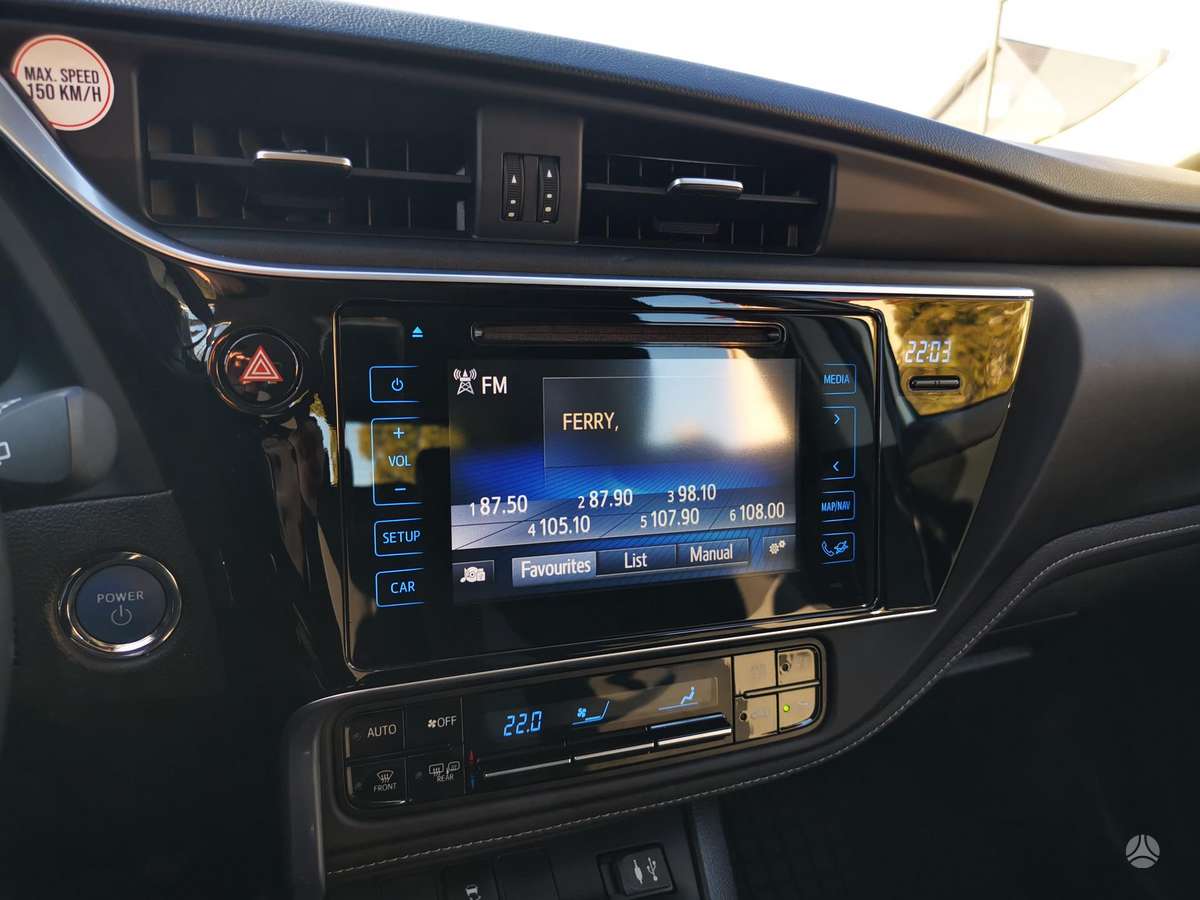 Toyota Auris, 1.8 l., Хэтчбек