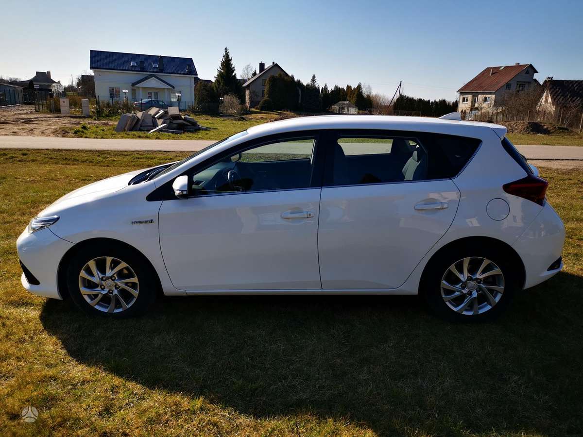 Toyota Auris, 1.8 l., Хэтчбек