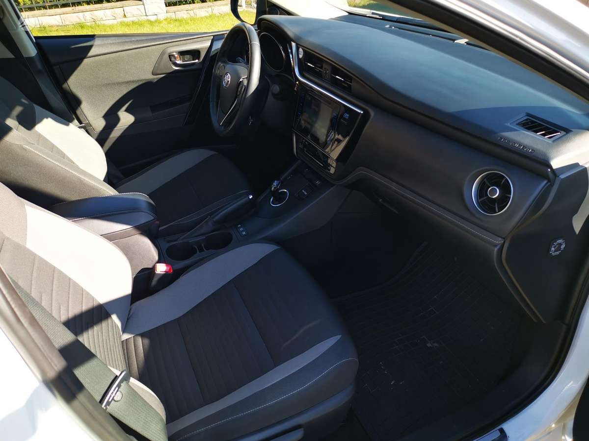 Toyota Auris, 1.8 l., Хэтчбек