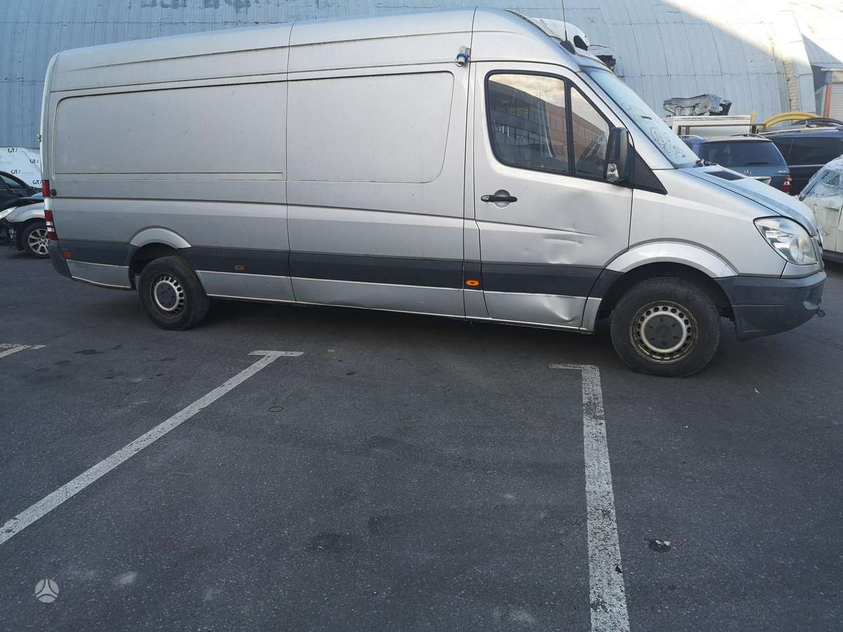Mercedes-Benz Sprinter, preču