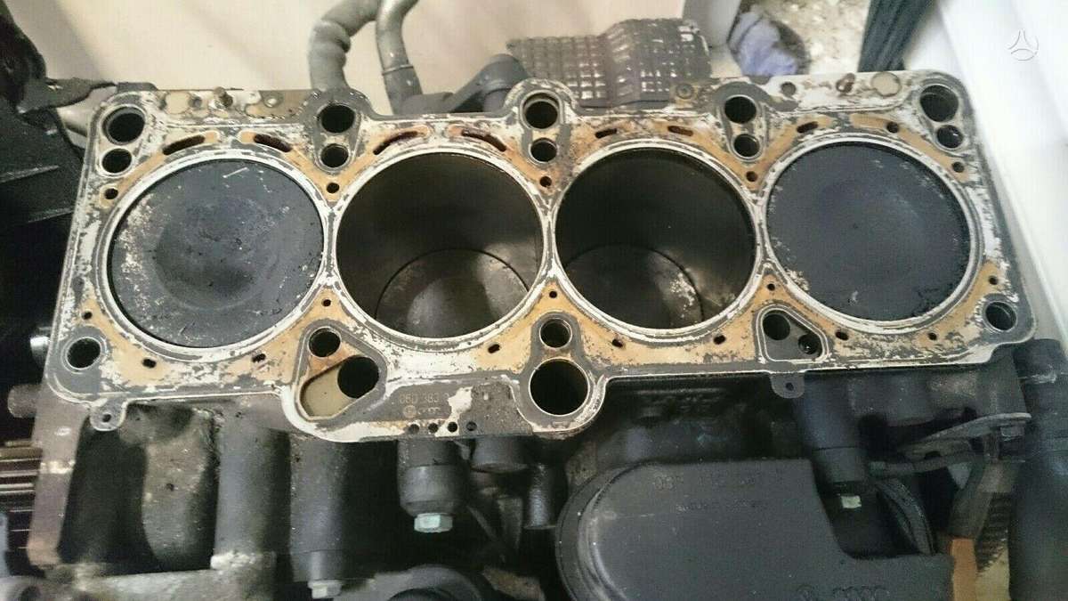 Skoda Octavia, VRS BWA, детали двигателя