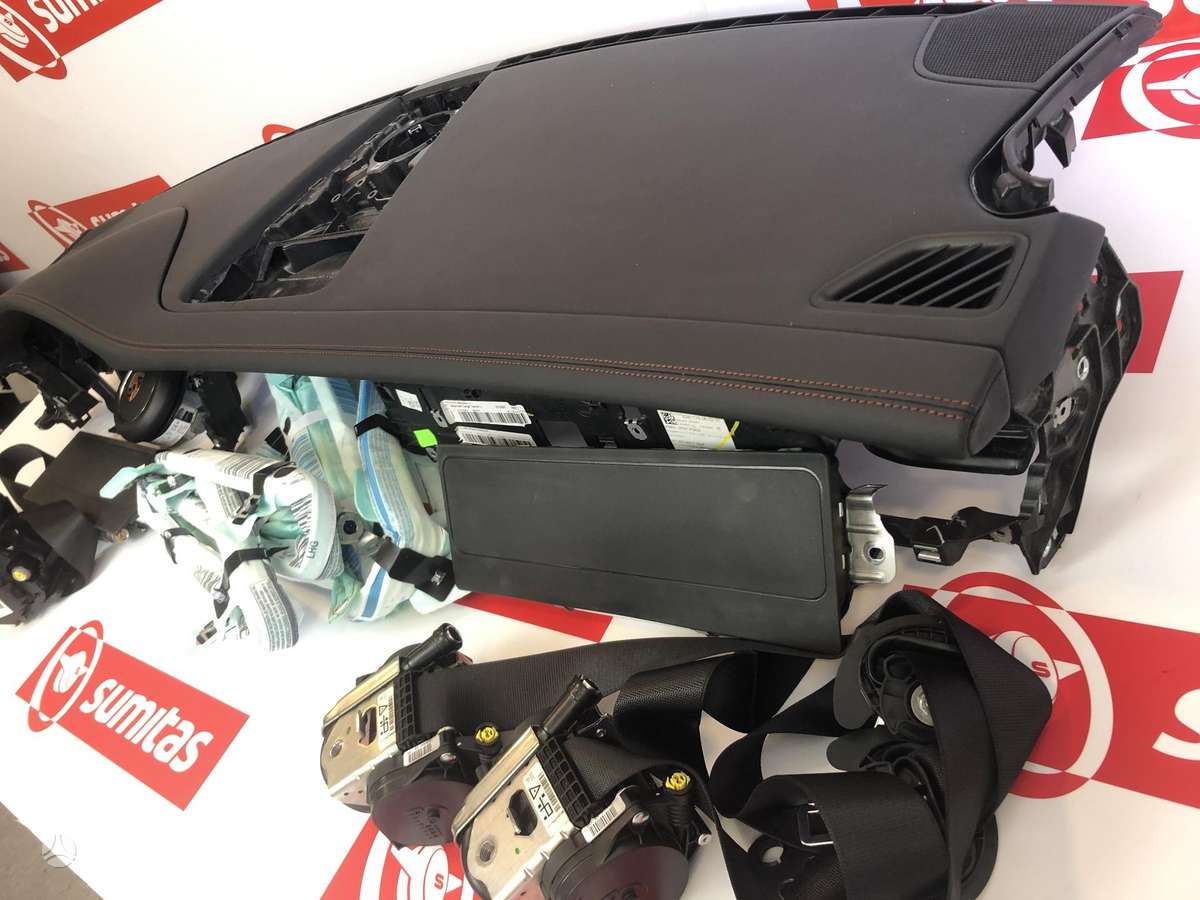 Porsche Panamera salono detalės