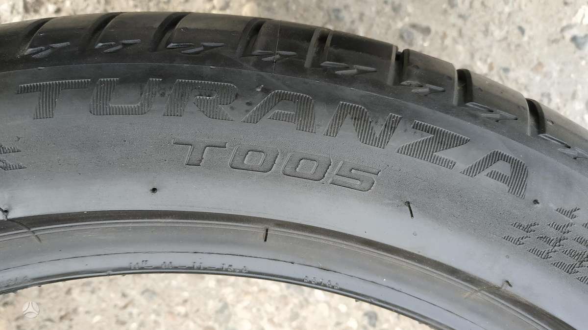 Bridgestone, vasaras 245/45 R19