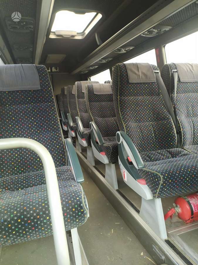 Mercedes-Benz Sprinter, passenger vans