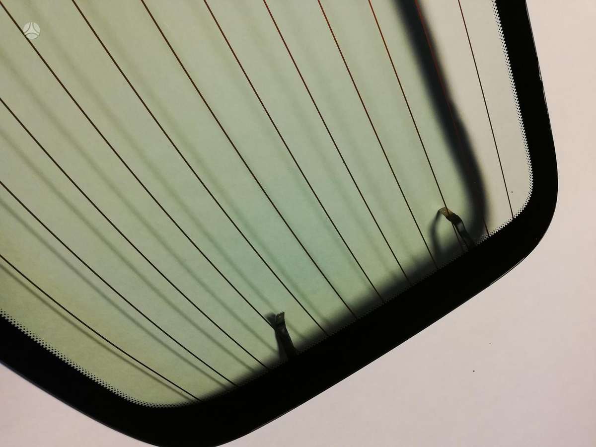 Chevrolet Camaro windows