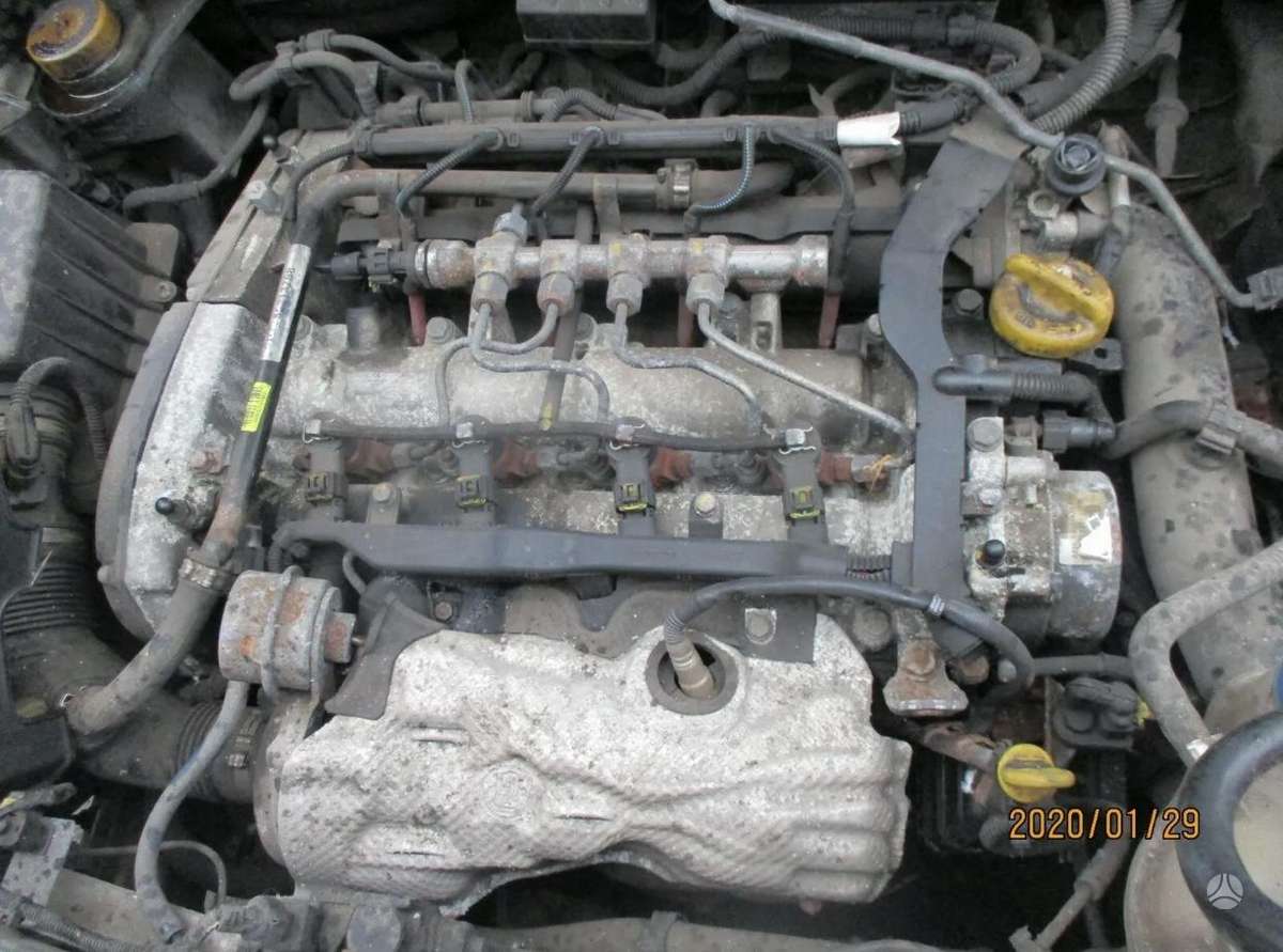 Fiat Doblo Tik variklis ir dalys aplink varikli