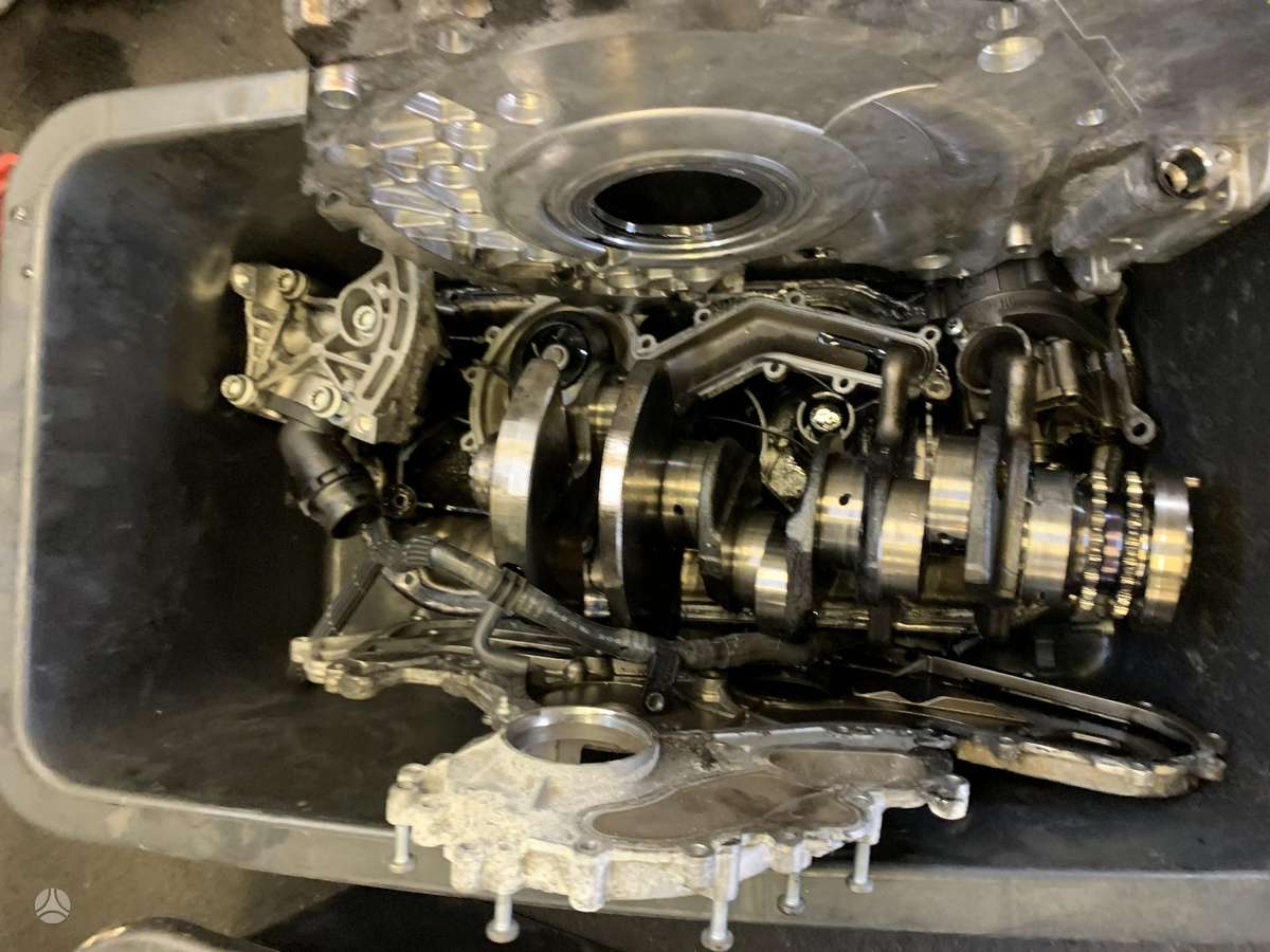 Audi Q7, CRTC, variklio detalės