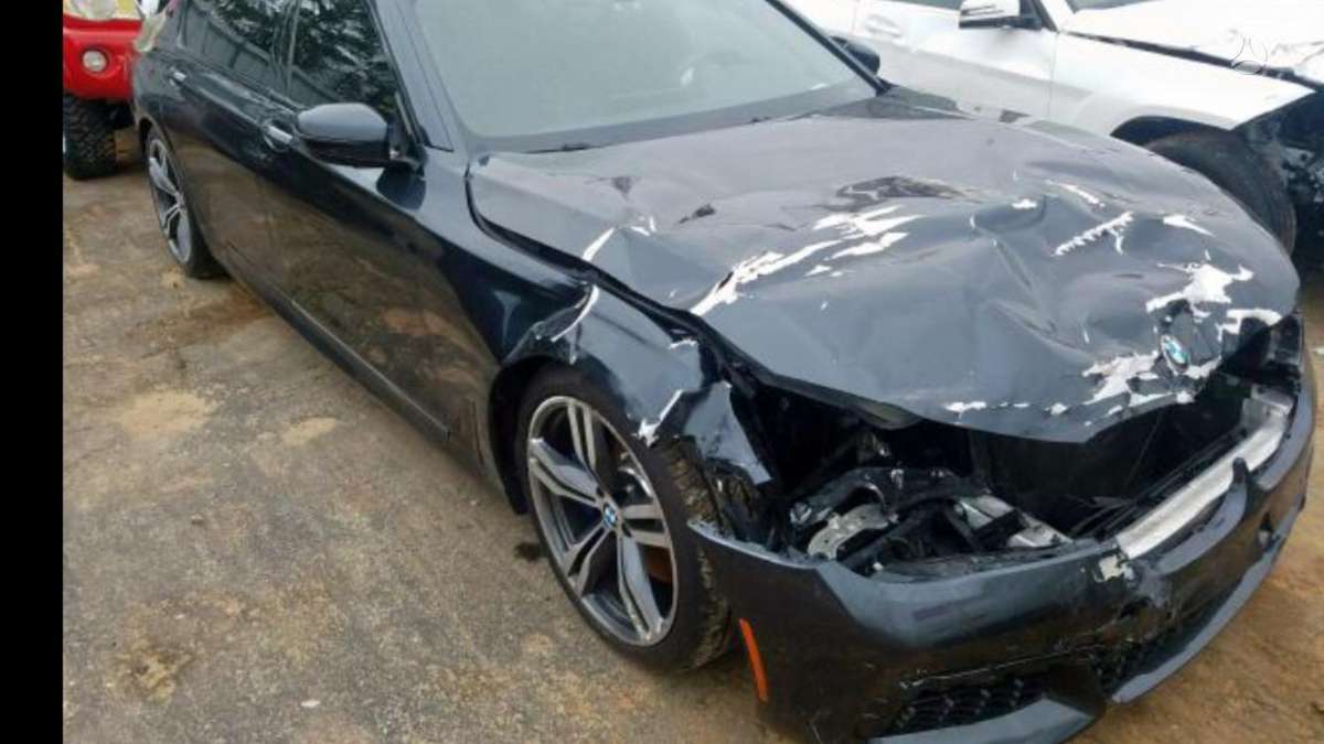 BMW 760 детали шасси