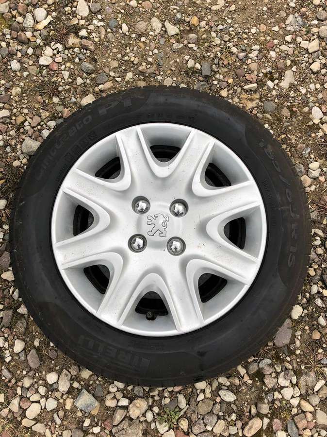 Pirelli, summer 175/75 R15