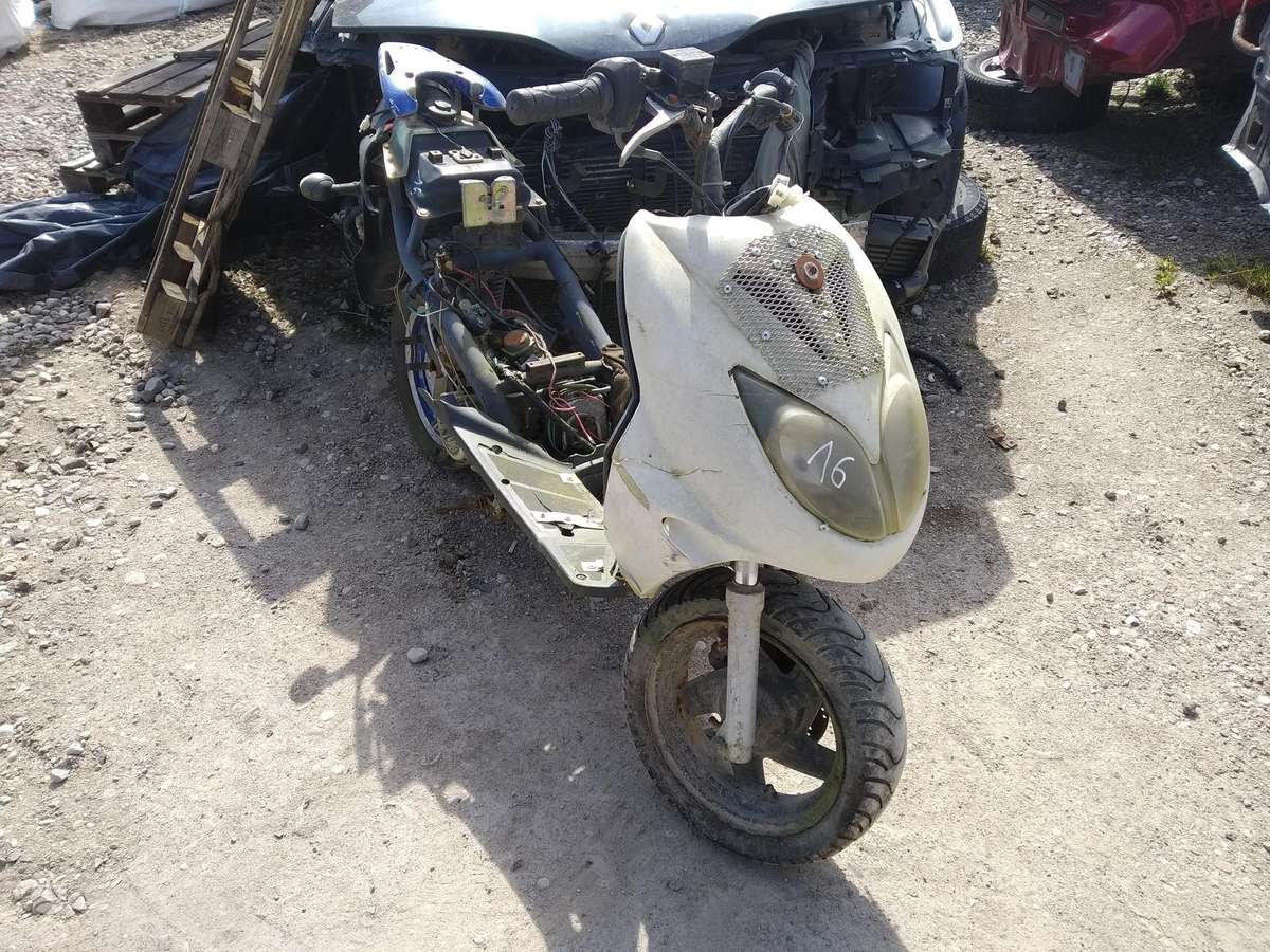 Honda Lead, scooters / mopeds