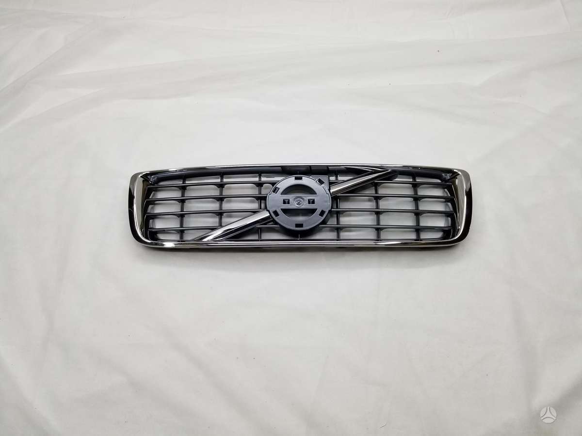Volvo S80 front grill