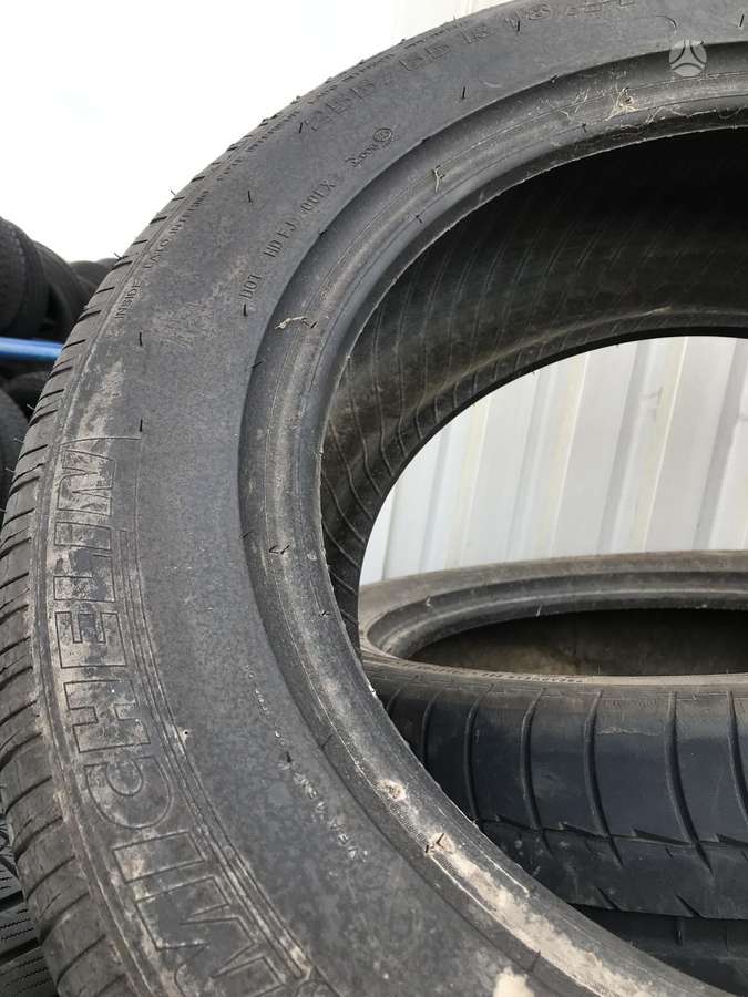 Michelin, vasarinės 255/55 R18